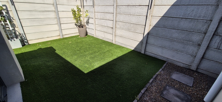 2 Bedroom Property for Sale in Parklands North Western Cape